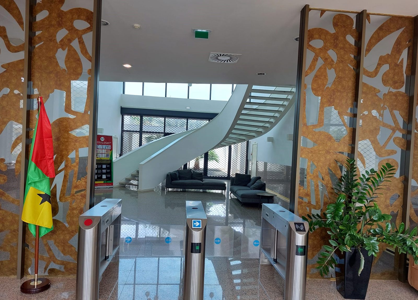 Apel - Banco Central de S. Tomé e Príncipe