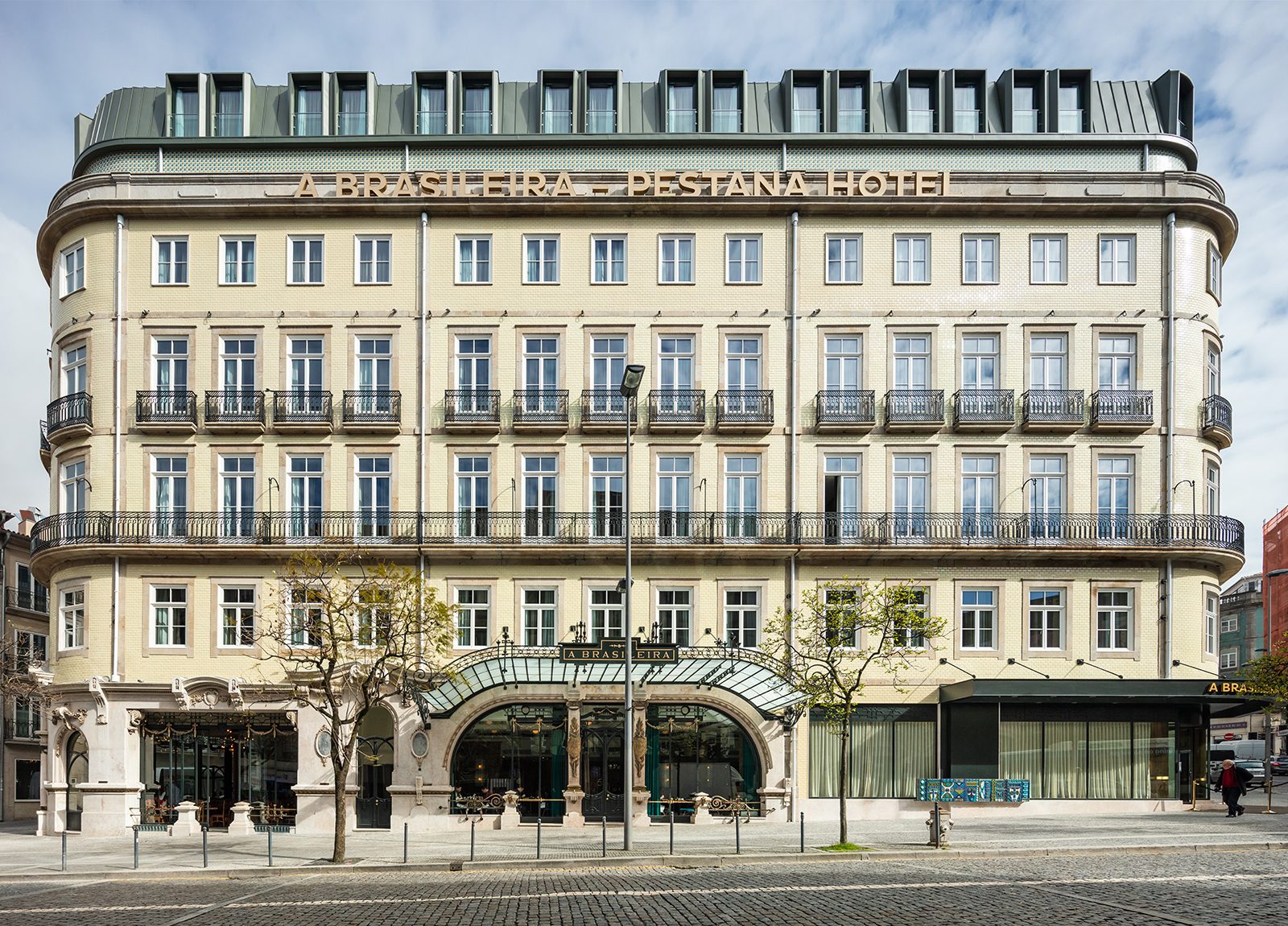 Apel - Hotel “A Brasileira”