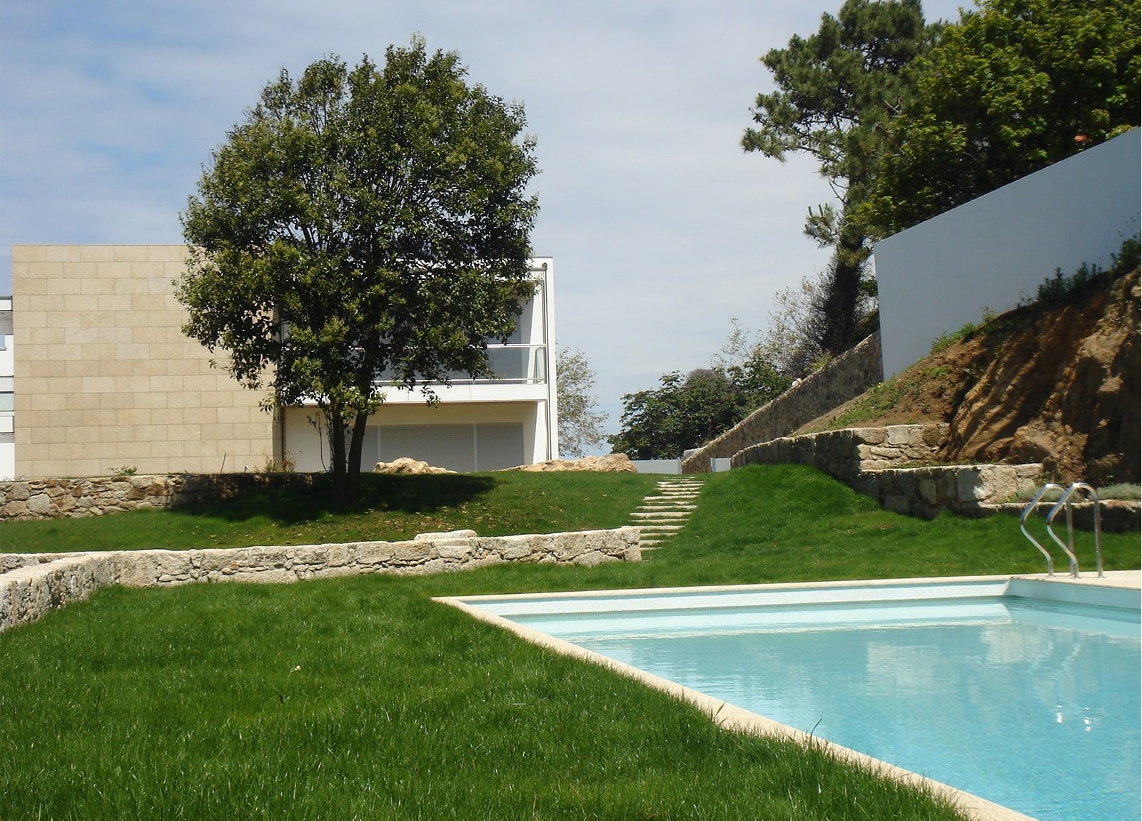 Apel - Condomínio Residencial “Foz Garden”