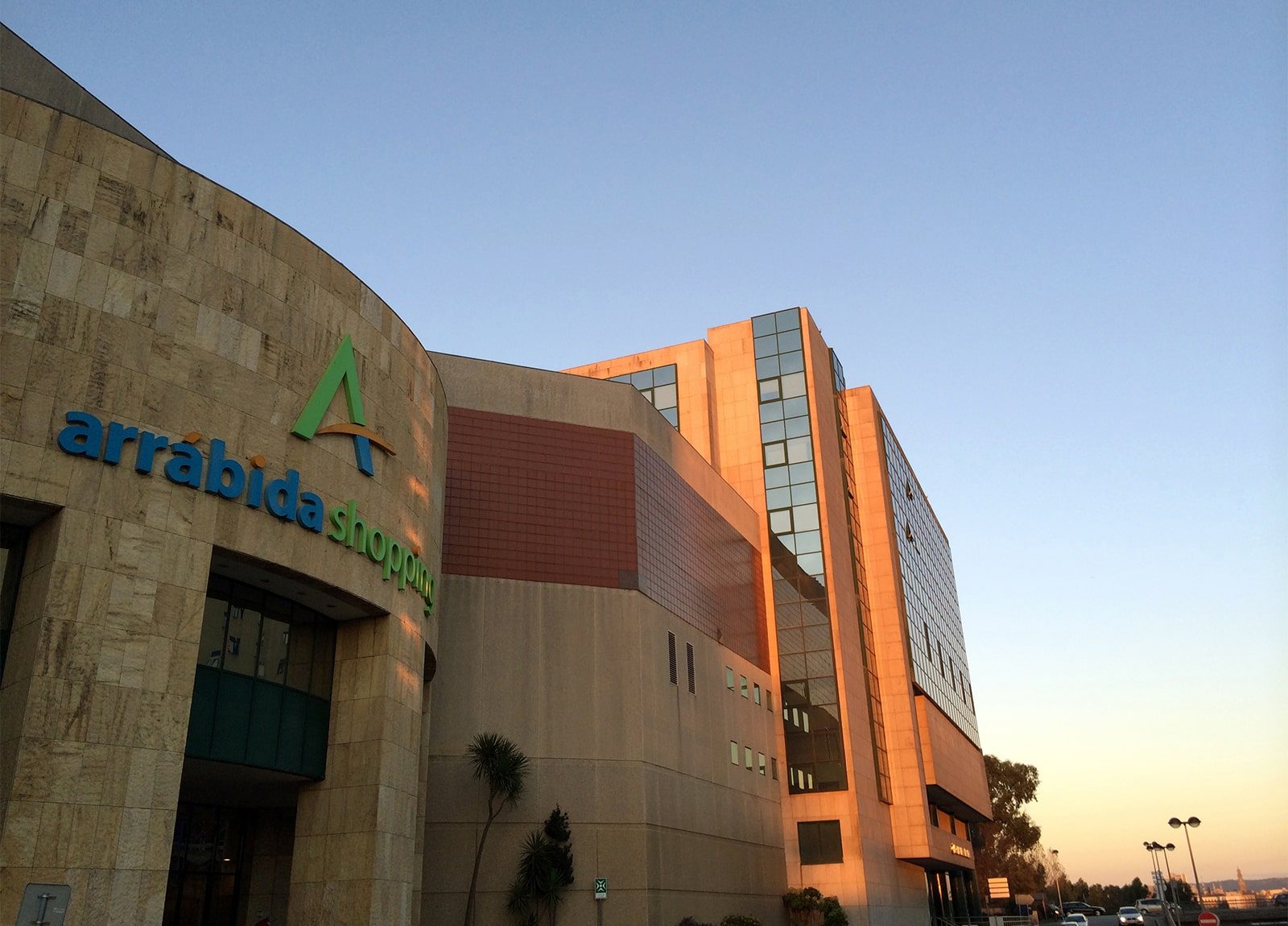 Apel - Arrábida Shopping