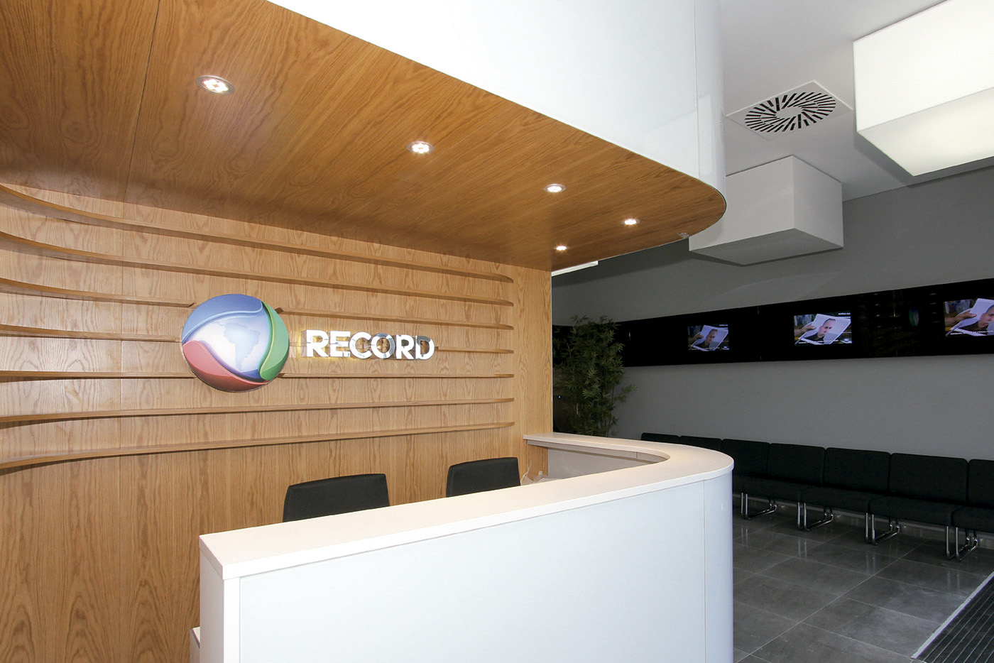 Apel - TV Record – Loures